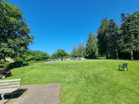 Cozoro 3 BEDROOMS Centre Vancouver Apartment in Vancouver