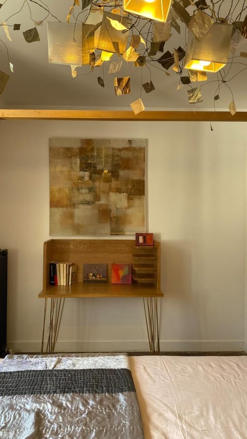 Seating area, Bedroom