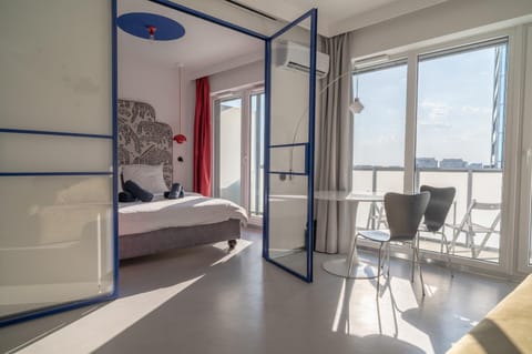 Bed, Seating area, Bedroom