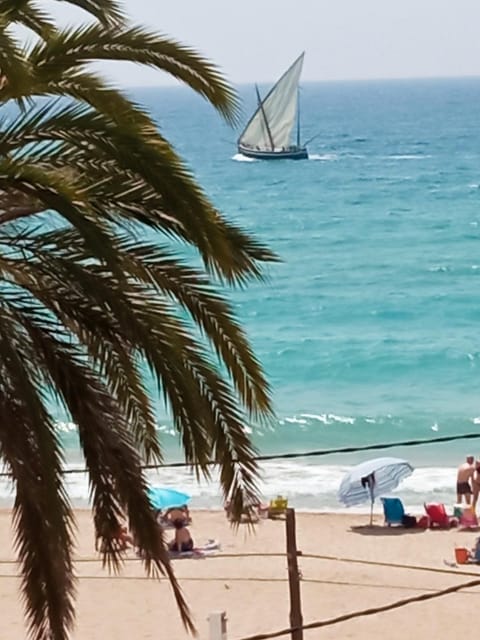 Nearby landmark, Day, Natural landscape, Beach, Beach