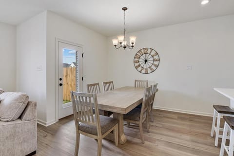 Roaring Tigers Hidden Paradise near LSU - SD5629 House in Baton Rouge