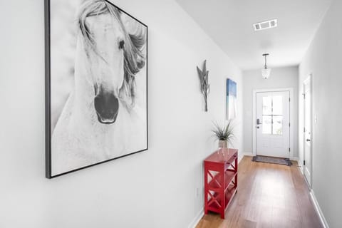 Roaring Tigers Hidden Paradise near LSU - SD5629 House in Baton Rouge