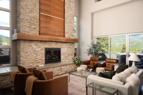 Summit Solace LUXE 360 Views Hot Tub Games House in Bailey