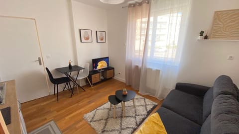 TV and multimedia, Dining area