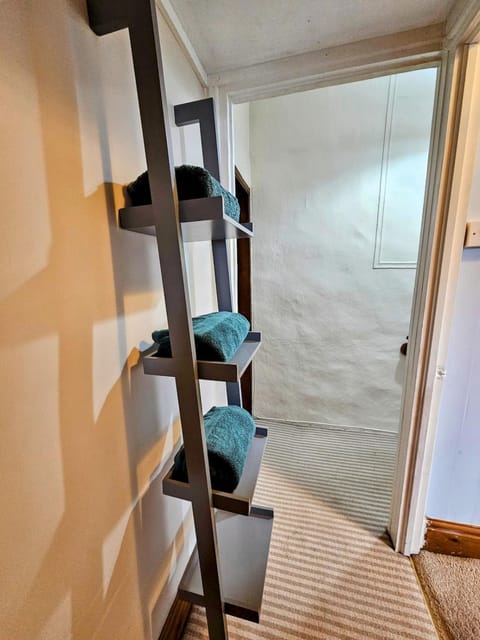 Large 3 bedroom home in the heart of Bingley House in Craven District