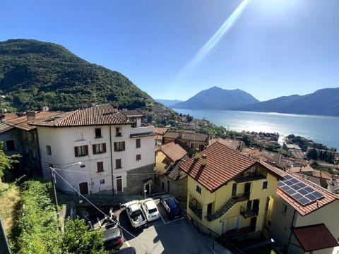 Neighbourhood, Natural landscape, Lake view, Mountain view, Parking