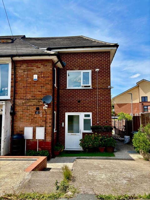 Property building, Street view