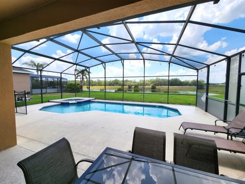 Balcony/Terrace, Swimming pool