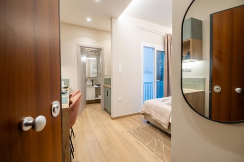 Bed, Bathroom, Photo of the whole room, Bedroom, wardrobe