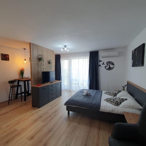Bed, Photo of the whole room