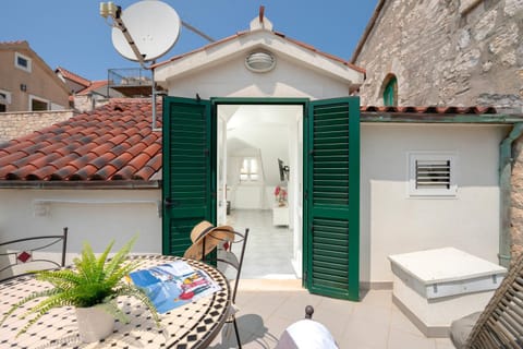 Main Square Loft - ZF Hvar Apartment in Hvar