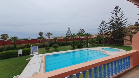 Garden, Garden view, Pool view, Swimming pool, sunbed
