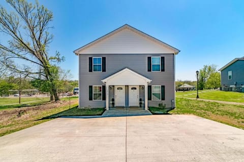 Whole Home 1010 Franklin St House in Clarksville