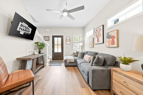 Whole Home 1012 & 1014 Franklin House in Clarksville