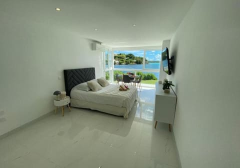 Natural landscape, Dining area, River view