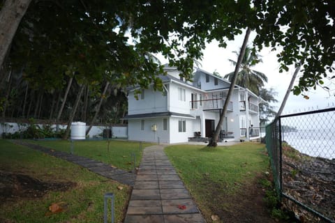 Property building, Day, Garden