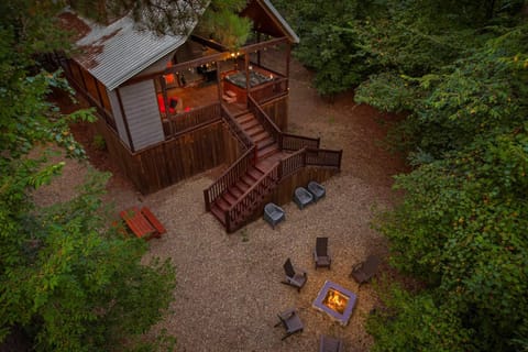 Rustic Cabin Near Creek with Hot Tub & Fire Pit Cabin in Oklahoma
