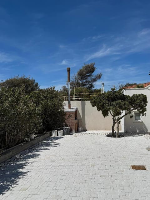 BBQ facilities, Garden