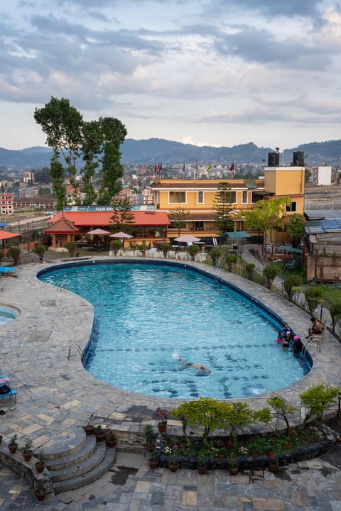 Swimming pool