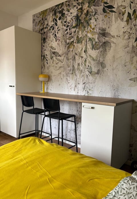 Photo of the whole room, Seating area, Dining area