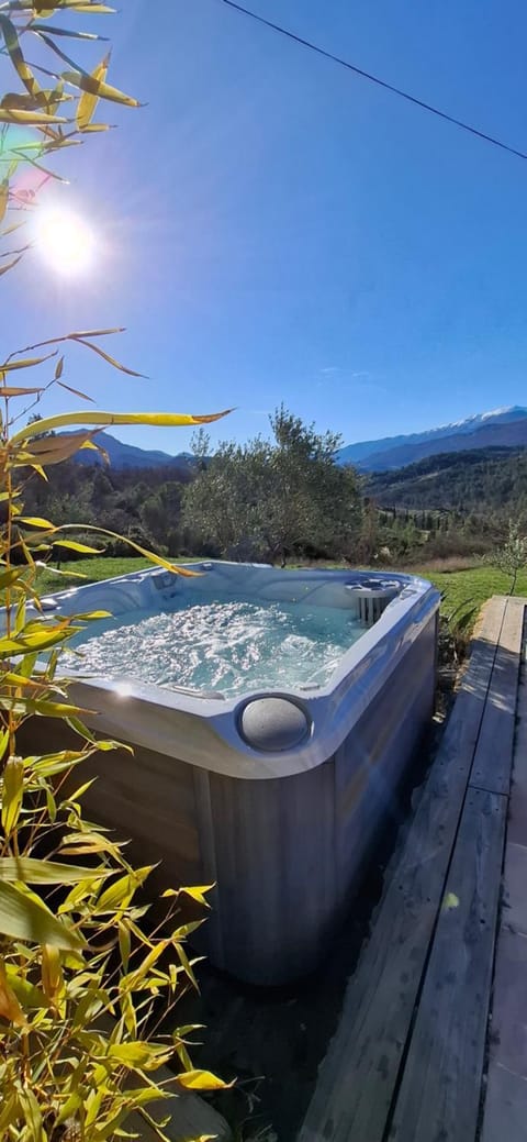 Hot Tub, Spa and wellness centre/facilities