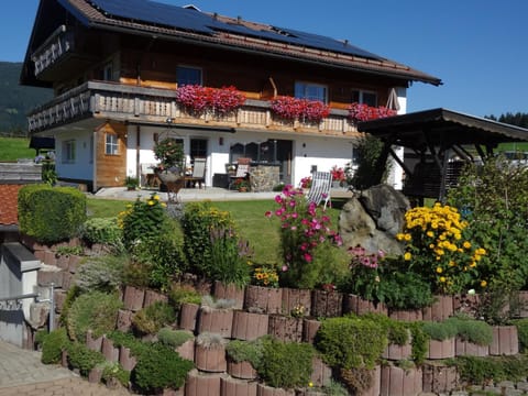 Property building, Spring, Day, Garden, Garden view