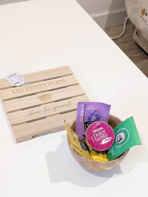 Food and drinks, Food