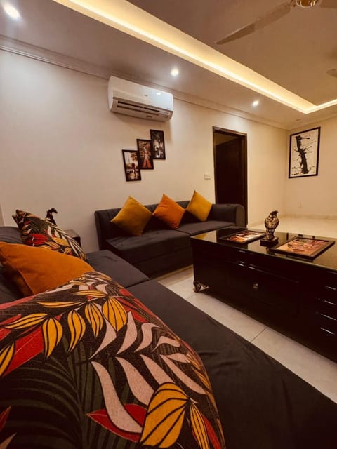 Seating area, air conditioner