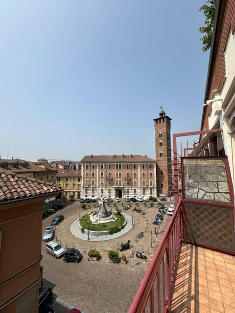 Cà Vascello- Terrazza panoramica in centro Apartment in Asti