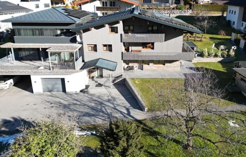 Property building, Bird's eye view, Location, Parking