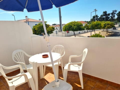 Balcony/Terrace, Dining area, City view