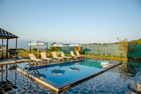 Pool view, Swimming pool, sunbed