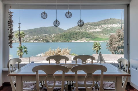 Balcony/Terrace, Lake view