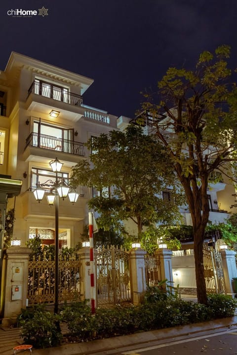 Property building, Night