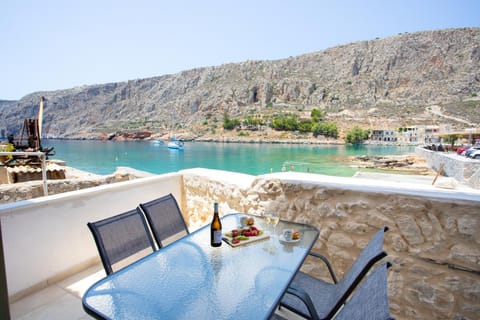 Nearby landmark, Day, Natural landscape, Balcony/Terrace, Seating area, Dining area, Beach, Mountain view, Sea view