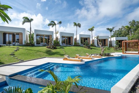 Property building, Day, Garden, Garden view, Pool view, Swimming pool, Swimming pool