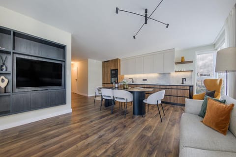 TV and multimedia, Seating area