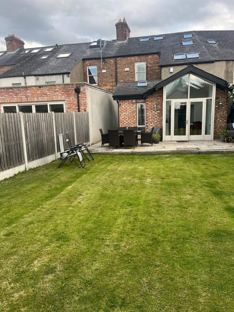 Victorian house with cricket ground views House in Dublin