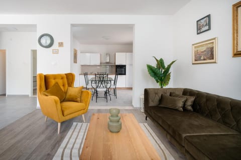 Holiday House Ivan with heated pool House in Šibenik-Knin County, Croatia