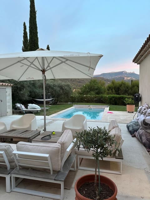 Maison à la campagne avec piscine House in French Riviera