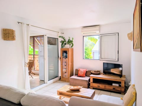 TV and multimedia, Living room, air conditioner
