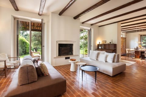 Communal lounge/ TV room, Living room