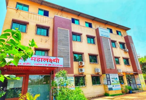 Property building, Day