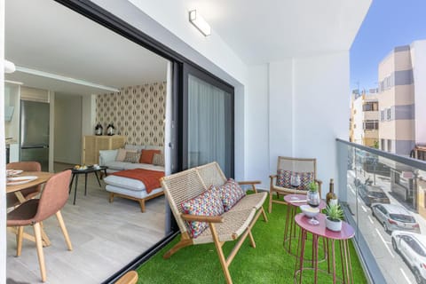 Day, Balcony/Terrace