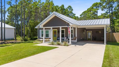 Reminiscing-3BR-close to SGI House in Saint George Island