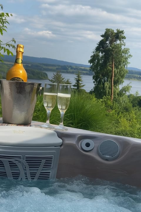 View (from property/room), Lake view