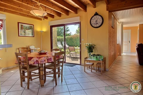 Kergadic Gite de Saint Guénolé House in Trévou-Tréguignec