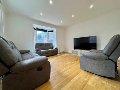 Central Winchester Townhouse House in Winchester