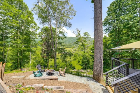 Mtn-View Deck Scenic Glamping Getaway Near Boone! House in Brushy Fork