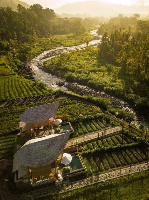 Nearby landmark, Natural landscape, Bird's eye view, Aqua park, Mountain view, River view, Sunrise